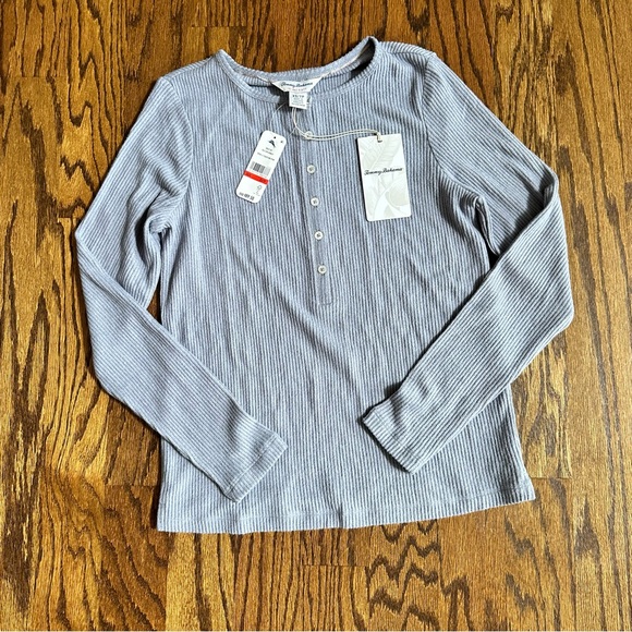Tommy Bahama long sleeve top - Picture 1 of 2